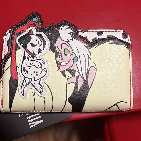 NWT Disney Villains Loungefly wallet - Picture 3 of 4